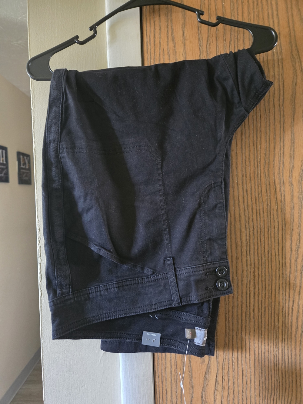 torrid NWT Black Cropped Ankle Pants with Button Hem
